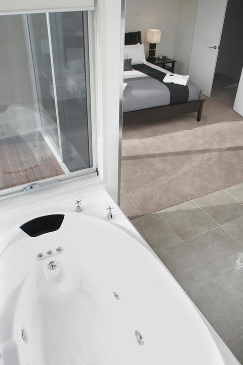 104 On Merri Apartments - Great Ocean Road Tourism 4