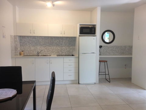 Chez Noosa Resort Motel - Great Ocean Road Tourism 5