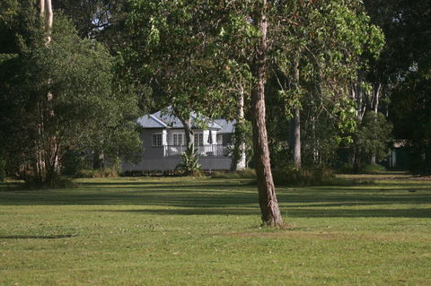 Lake Weyba Noosa Lodge & Kangaroos - Great Ocean Road Tourism 30