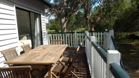 Lake Weyba Noosa Lodge & Kangaroos - Great Ocean Road Tourism 21