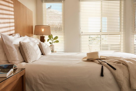 Sea Change Beachfront Apartments - Great Ocean Road Tourism 6