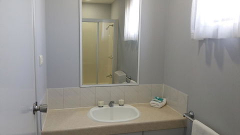 Alex Beach Cabins And Tourist Park - Great Ocean Road Tourism 2