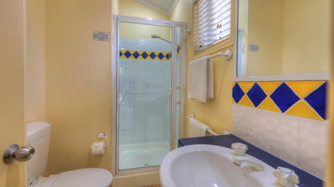 Alex Beach Cabins And Tourist Park - Great Ocean Road Tourism 3