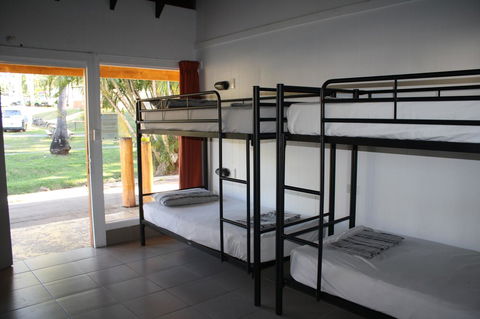 Nomads Airlie Beach - Great Ocean Road Tourism 1