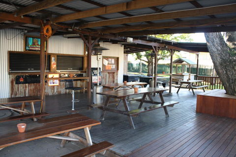 Nomads Airlie Beach - Great Ocean Road Tourism 2