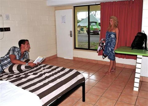 Nomads Airlie Beach - Great Ocean Road Tourism 5