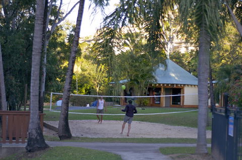 Nomads Airlie Beach - Great Ocean Road Tourism 8