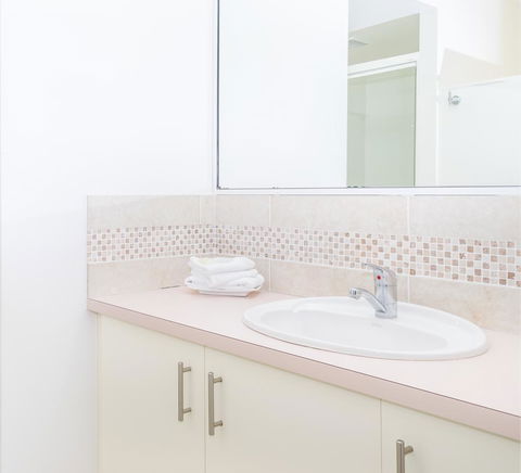 Noosa Hill Resort - Great Ocean Road Tourism 38