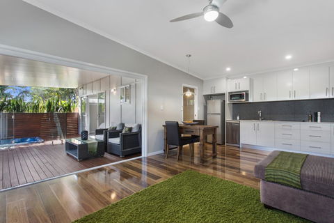 Pandanus Spa Cottage - Great Ocean Road Tourism 1