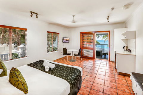 Paradise On The Beach Resort - Great Ocean Road Tourism 16