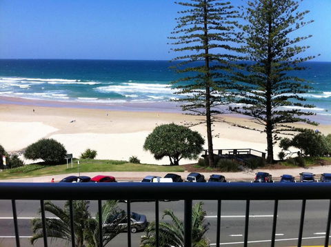 Coolum Caprice - Great Ocean Road Tourism 28