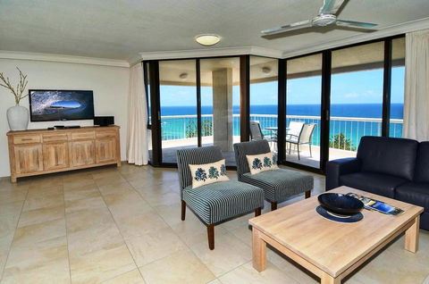 Coolum Caprice - Great Ocean Road Tourism 32