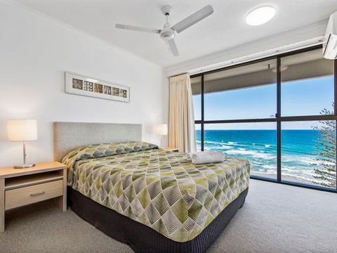 Coolum Caprice - Great Ocean Road Tourism 8