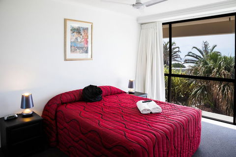 Coolum Caprice - Great Ocean Road Tourism 10