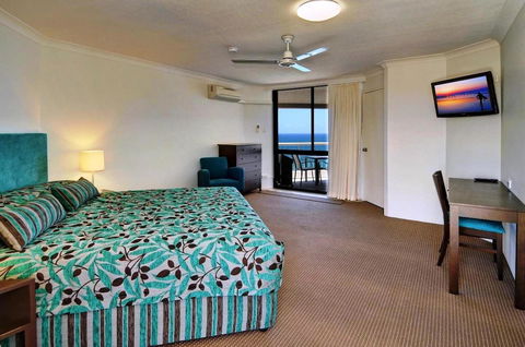 Coolum Caprice - Great Ocean Road Tourism 21
