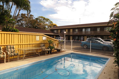 Twin Pines Motel - Great Ocean Road Tourism 0