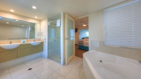 Cilento Mooloolaba - Great Ocean Road Tourism 6