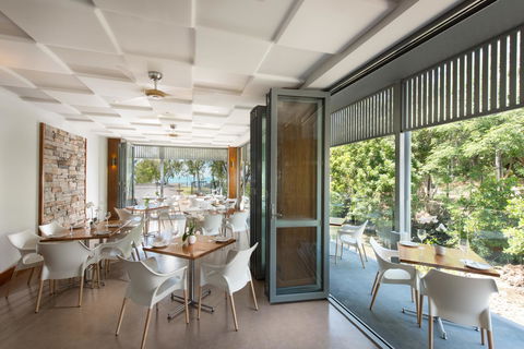 Heart Hotel And Gallery Whitsundays - Great Ocean Road Tourism 6