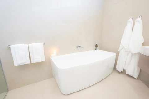 Pacific Hotel Cairns - Great Ocean Road Tourism 23