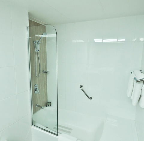 Pacific Hotel Cairns - Great Ocean Road Tourism 36