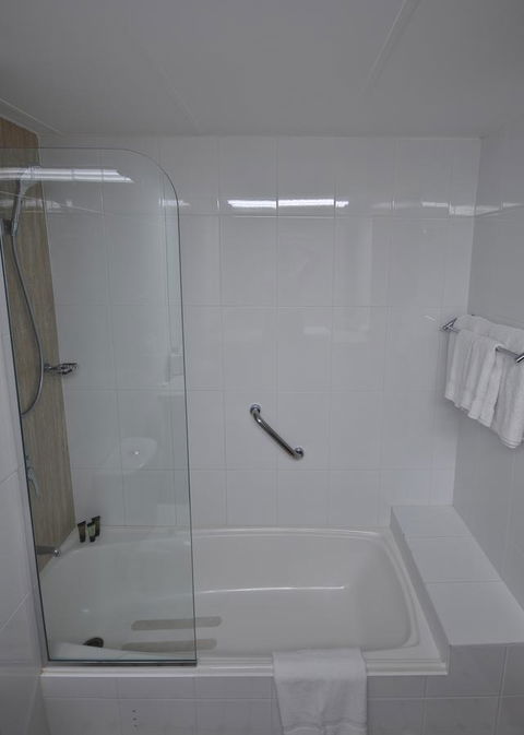 Pacific Hotel Cairns - Great Ocean Road Tourism 40