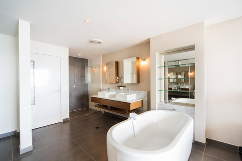 Whitsunday Reflections - Great Ocean Road Tourism 16