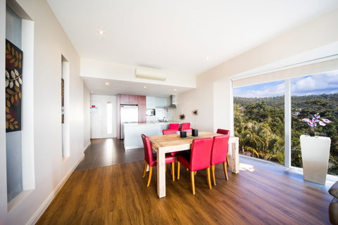 Whitsunday Reflections - Great Ocean Road Tourism 14