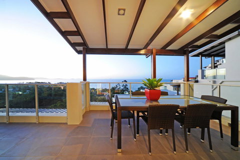 Whitsunday Reflections - Great Ocean Road Tourism 31