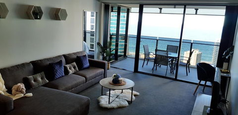 Circle Luxury Holidays - Great Ocean Road Tourism 14