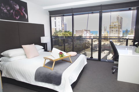 Circle Luxury Holidays - Great Ocean Road Tourism 9