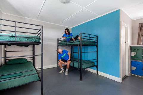Backpackers In Paradise 18-35 Hostel - Great Ocean Road Tourism 4