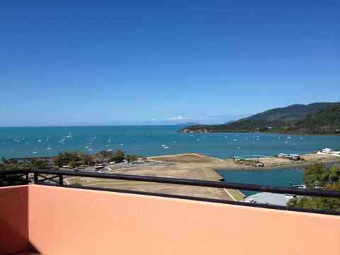 Martinique Whitsunday Resort - Great Ocean Road Tourism 42