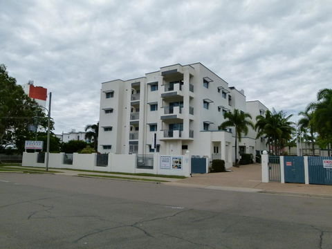 Madison Ocean Breeze Apartments - Great Ocean Road Tourism 6