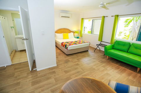 Port Douglas Motel - Great Ocean Road Tourism 11