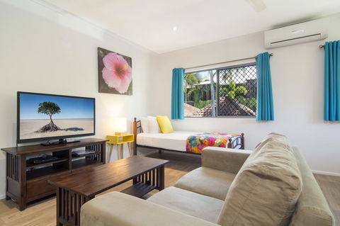 Port Douglas Motel - Great Ocean Road Tourism 36