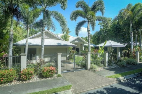 Tranquility By The Course Port Douglas - Great Ocean Road Tourism 14