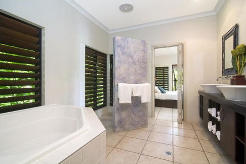 Tranquility By The Course Port Douglas - Great Ocean Road Tourism 12