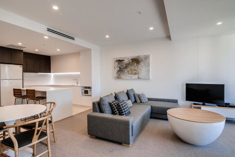 Iconic Kirra Beach Resort - Great Ocean Road Tourism 4