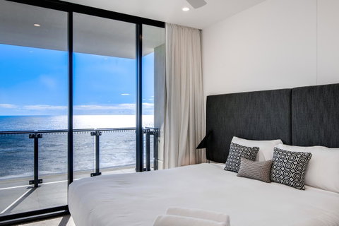 Iconic Kirra Beach Resort - Great Ocean Road Tourism 39