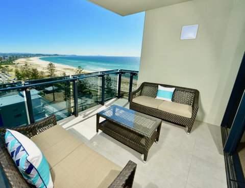 Iconic Kirra Beach Resort - Great Ocean Road Tourism 5