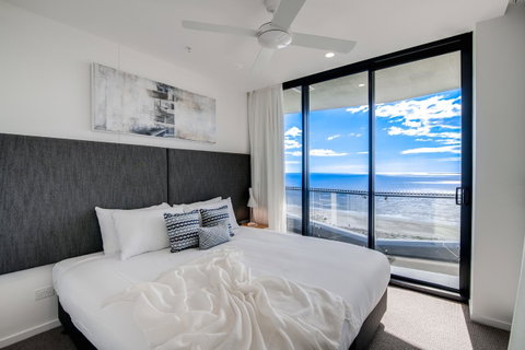 Iconic Kirra Beach Resort - Great Ocean Road Tourism 22