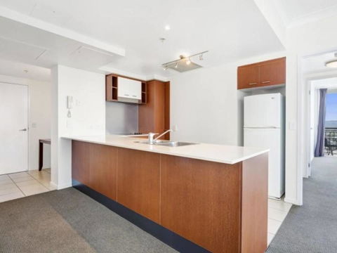 Beach Stay - Ocean & Riverview Resort Chevron Renaissance Central Surfers Paradise - Great Ocean Road Tourism 11