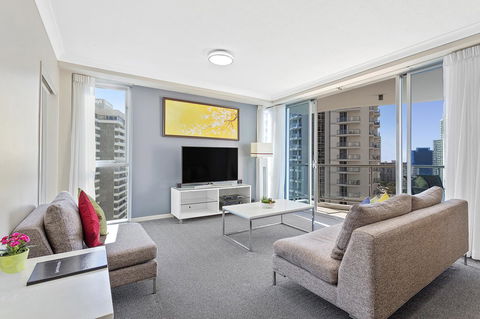 Beach Stay - Ocean & Riverview Resort Chevron Renaissance Central Surfers Paradise - Great Ocean Road Tourism 7
