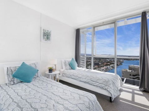 Beach Stay - Ocean & Riverview Resort Chevron Renaissance Central Surfers Paradise - Great Ocean Road Tourism 2