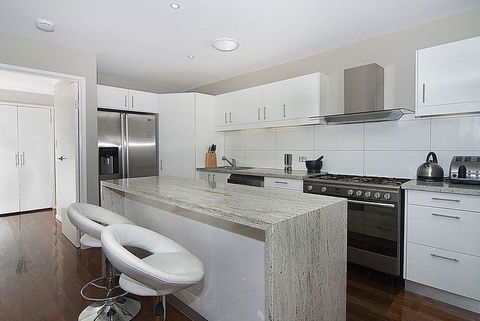 Beach House On Tradewinds Avenue - Great Ocean Road Tourism 4