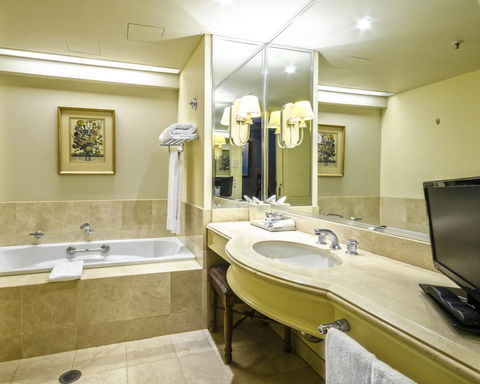 Stamford Plaza Brisbane - Great Ocean Road Tourism 10