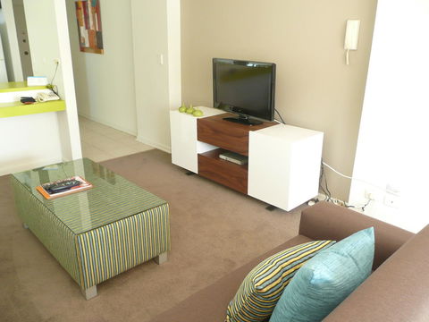 Grosvenor Beachfront Apartments Surfers Paradise - Great Ocean Road Tourism 24