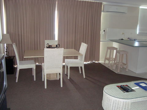 Grosvenor Beachfront Apartments Surfers Paradise - Great Ocean Road Tourism 26