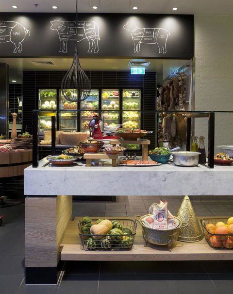 QT Gold Coast - Great Ocean Road Tourism 15