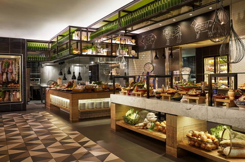 QT Gold Coast - Great Ocean Road Tourism 11